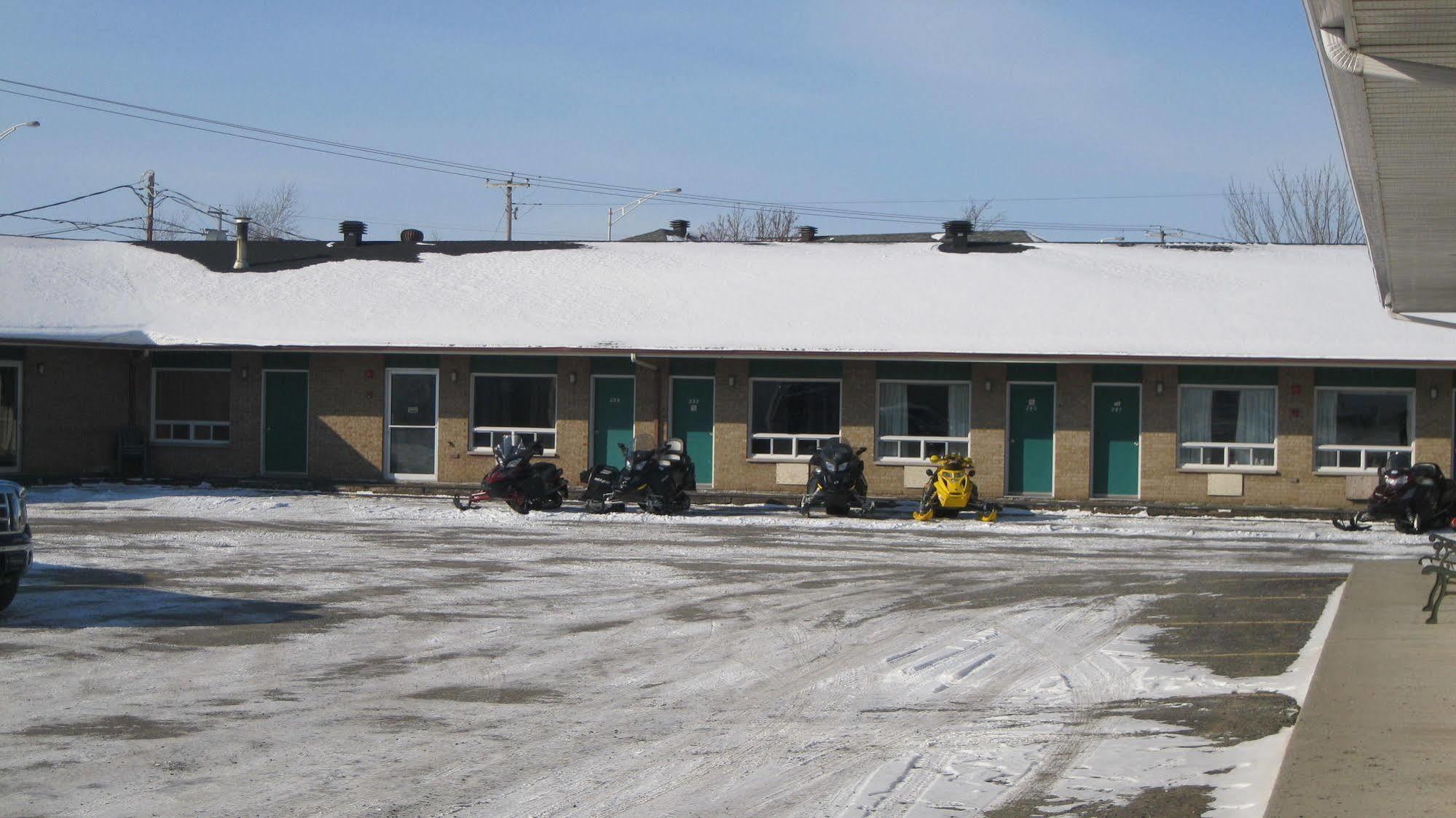 Hotel-Motel La Difference Sainte-Marie Exterior photo